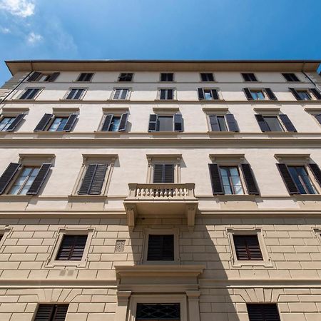 Dimora D'Azeglio With Private Patio Apartment ฟลอเรนซ์ ภายนอก รูปภาพ